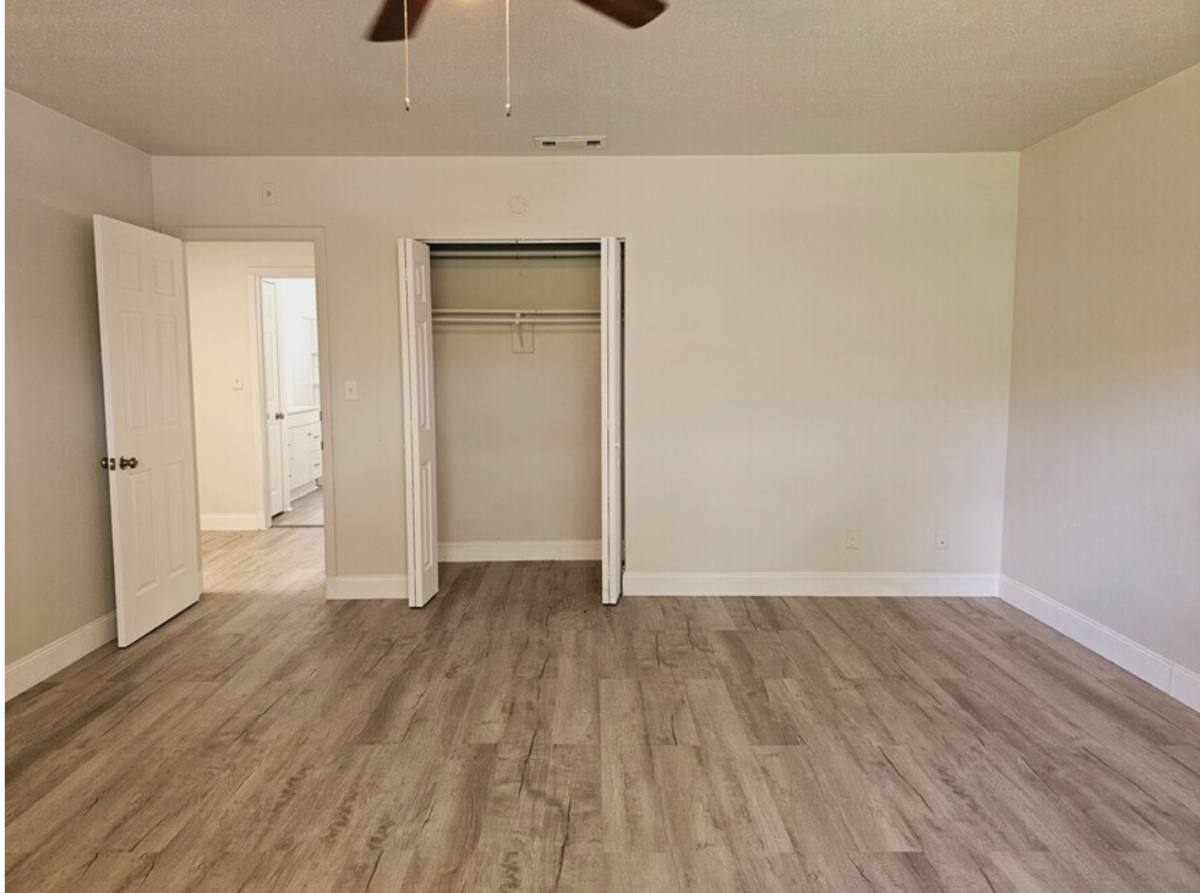 Apartment for rent at 600 40th St N, Saint Petersburg, FL 33713