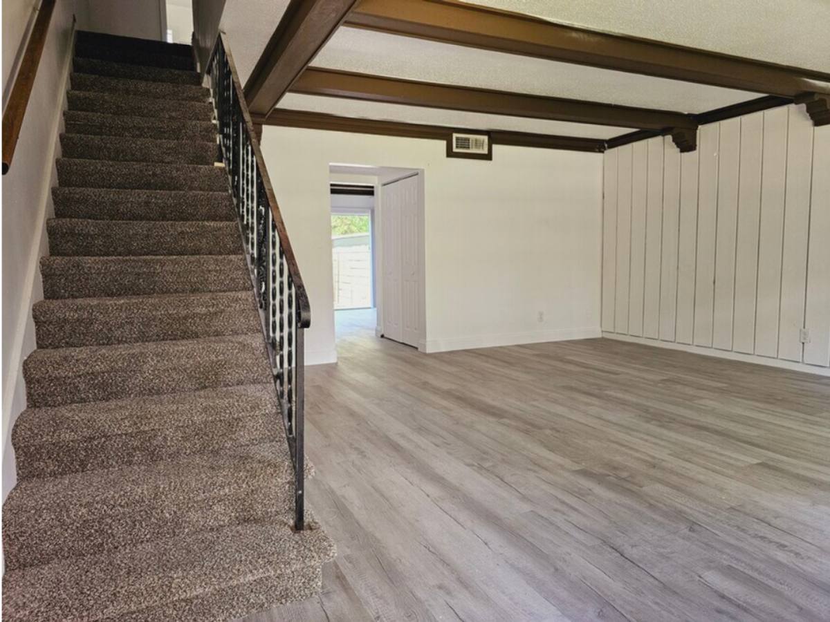 Apartment for rent at 600 40th St N, Saint Petersburg, FL 33713