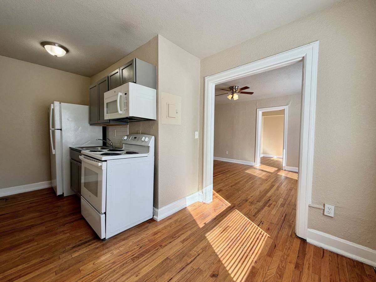 Apartment for rent at 3734-3736 Warwick Blvd, Kansas City, MO 64111