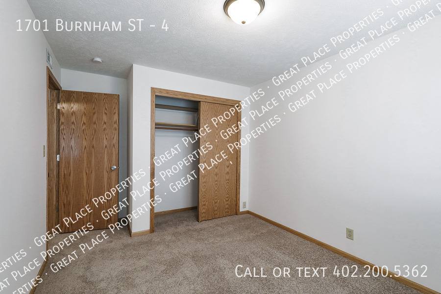 Apartment for rent at 1701 Burnham St #4, Lincoln, NE 68502