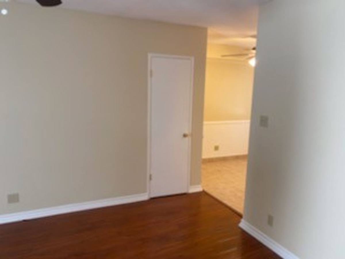 Apartment for rent at 10219 Woodworth Ave, Inglewood, CA 90303