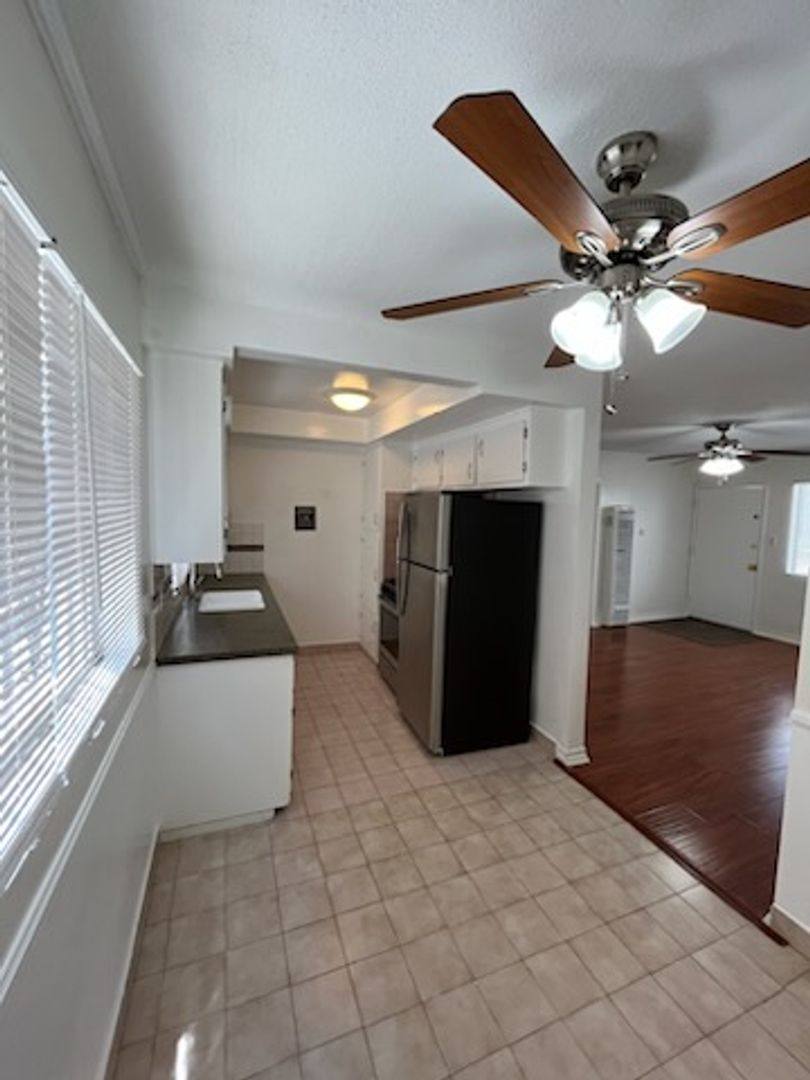 Apartment for rent at 10219 Woodworth Ave, Inglewood, CA 90303