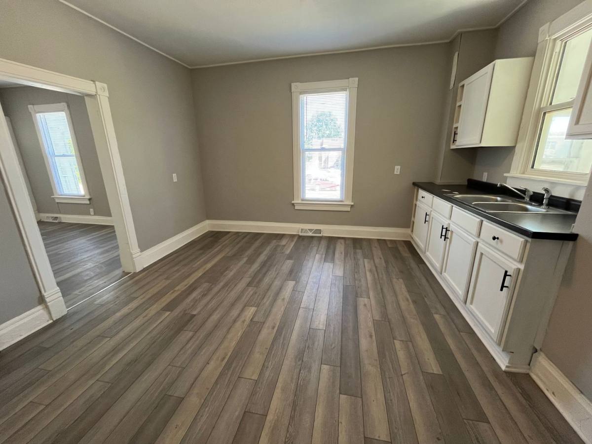 Apartment for rent at 801 41st St, Rock Island, IL 61201