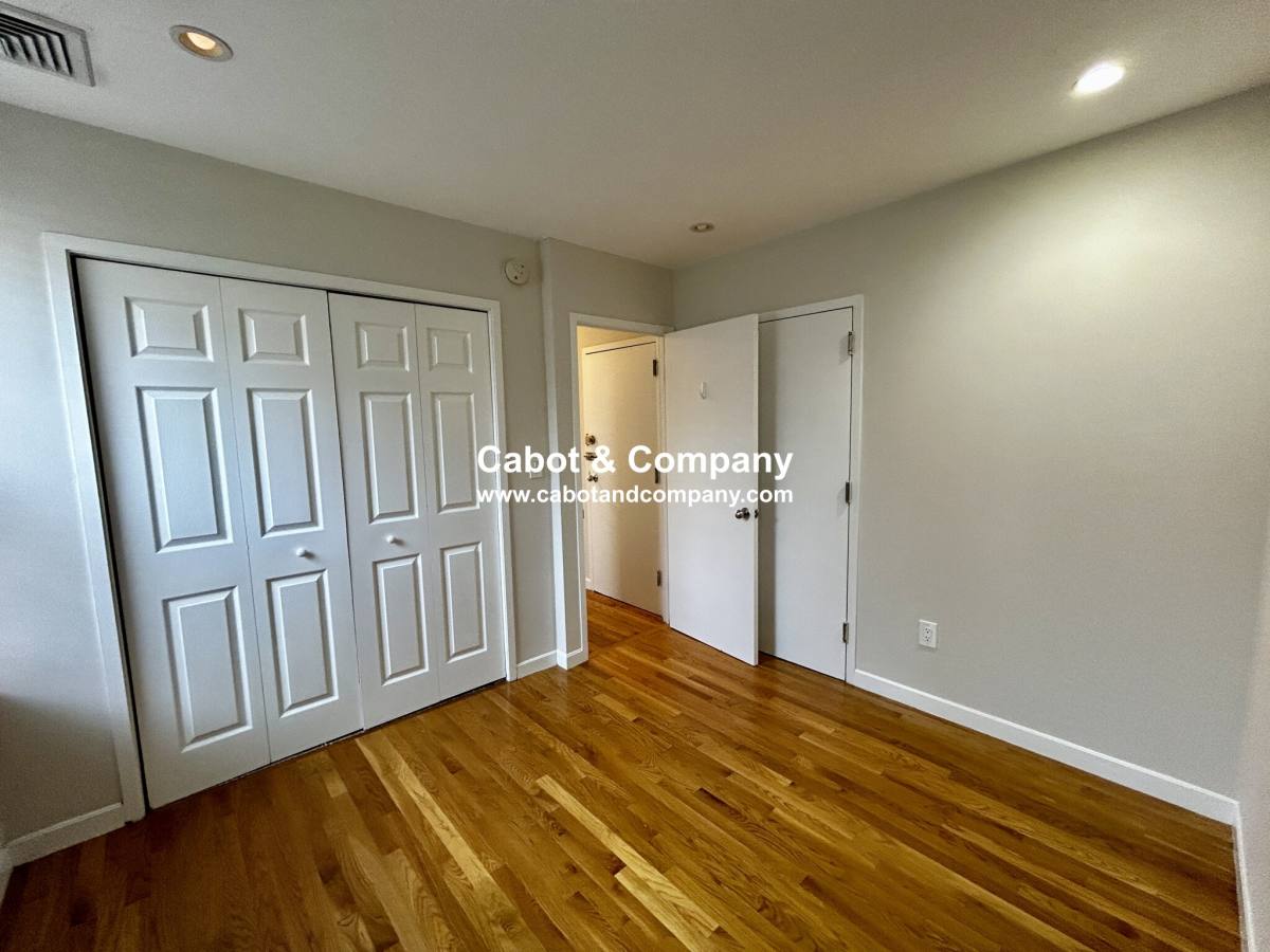 Apartment for rent at 5 Grove St #3, Boston, MA 02114