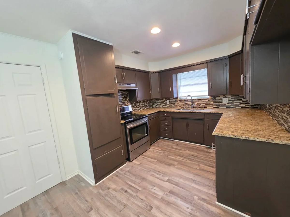 House for rent at 705 Plano St, Sulphur Springs, TX 75482