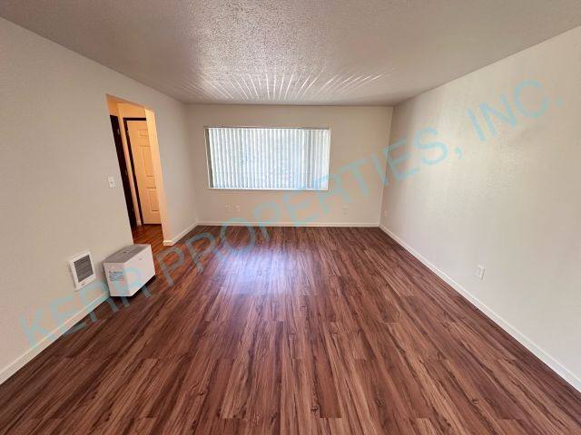 Apartment for rent at 6498 Lowry Dr #5, West Linn, OR 97068