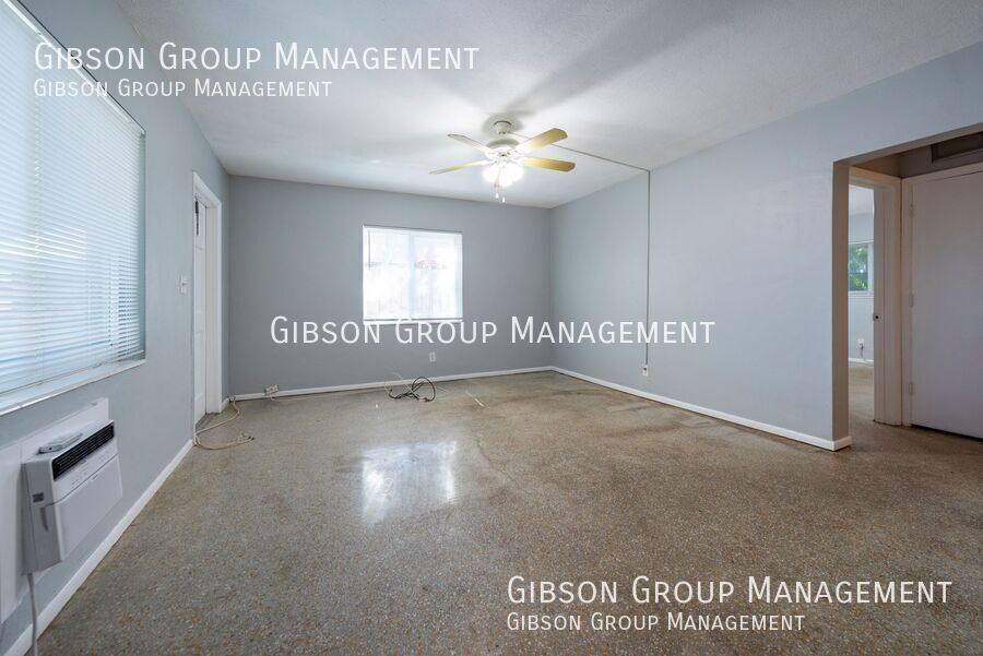 Apartment for rent at 806 NE 16th Place #4, Fort Lauderdale, FL 33304