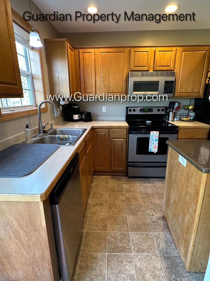 Townhouse for rent at 7990 210th St W, Lakeville, MN 55044