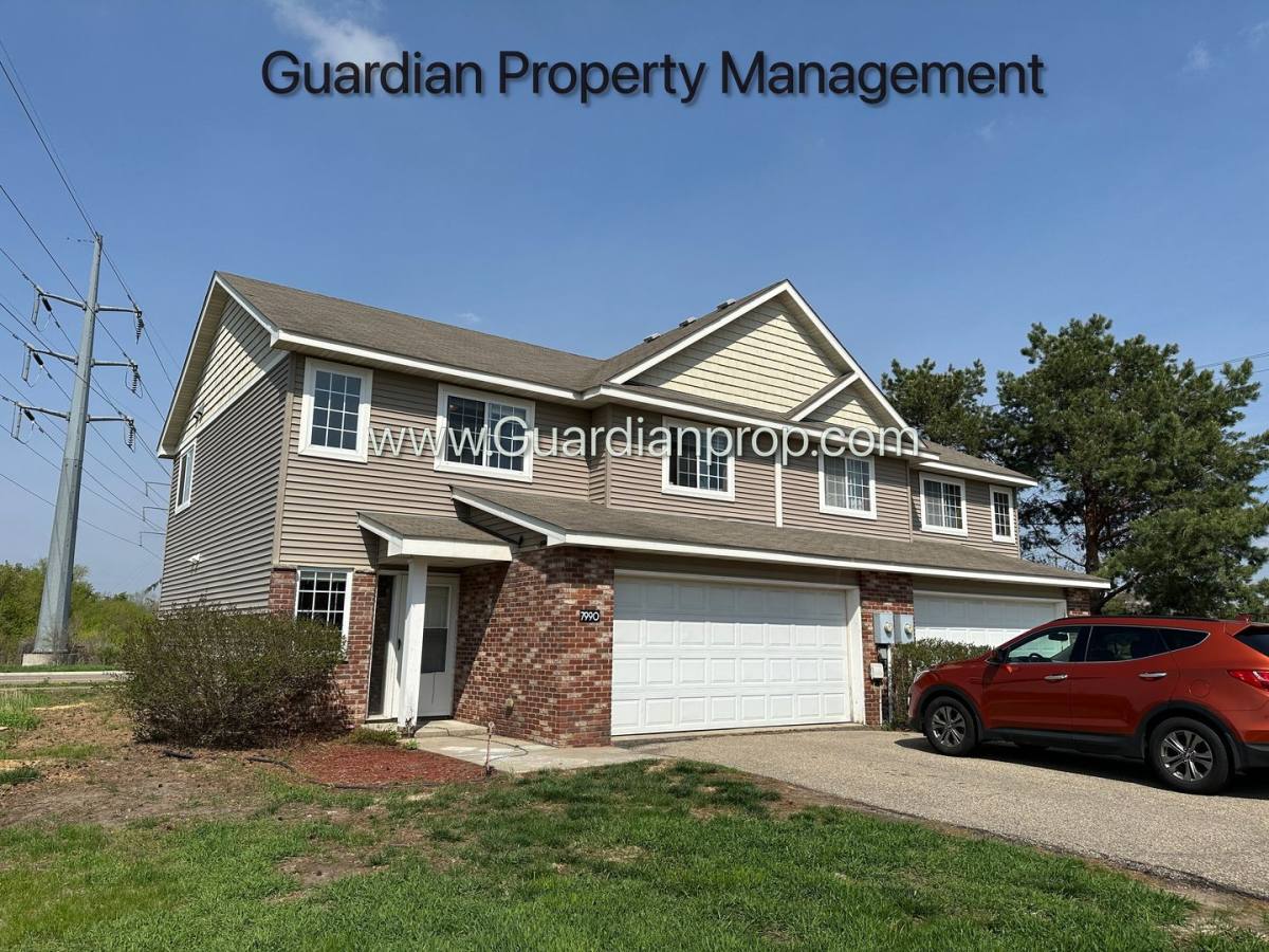 Townhouse for rent at 7990 210th St W, Lakeville, MN 55044