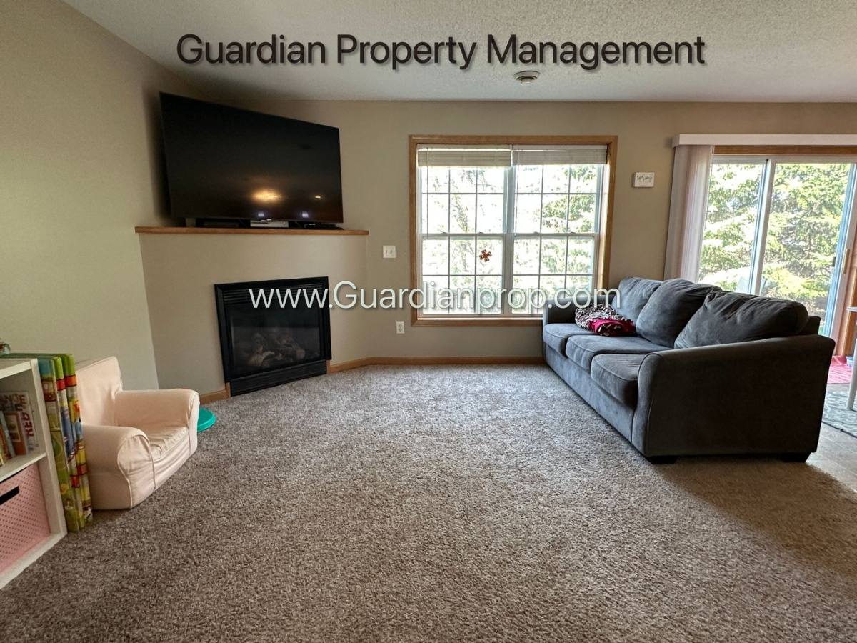Townhouse for rent at 7990 210th St W, Lakeville, MN 55044