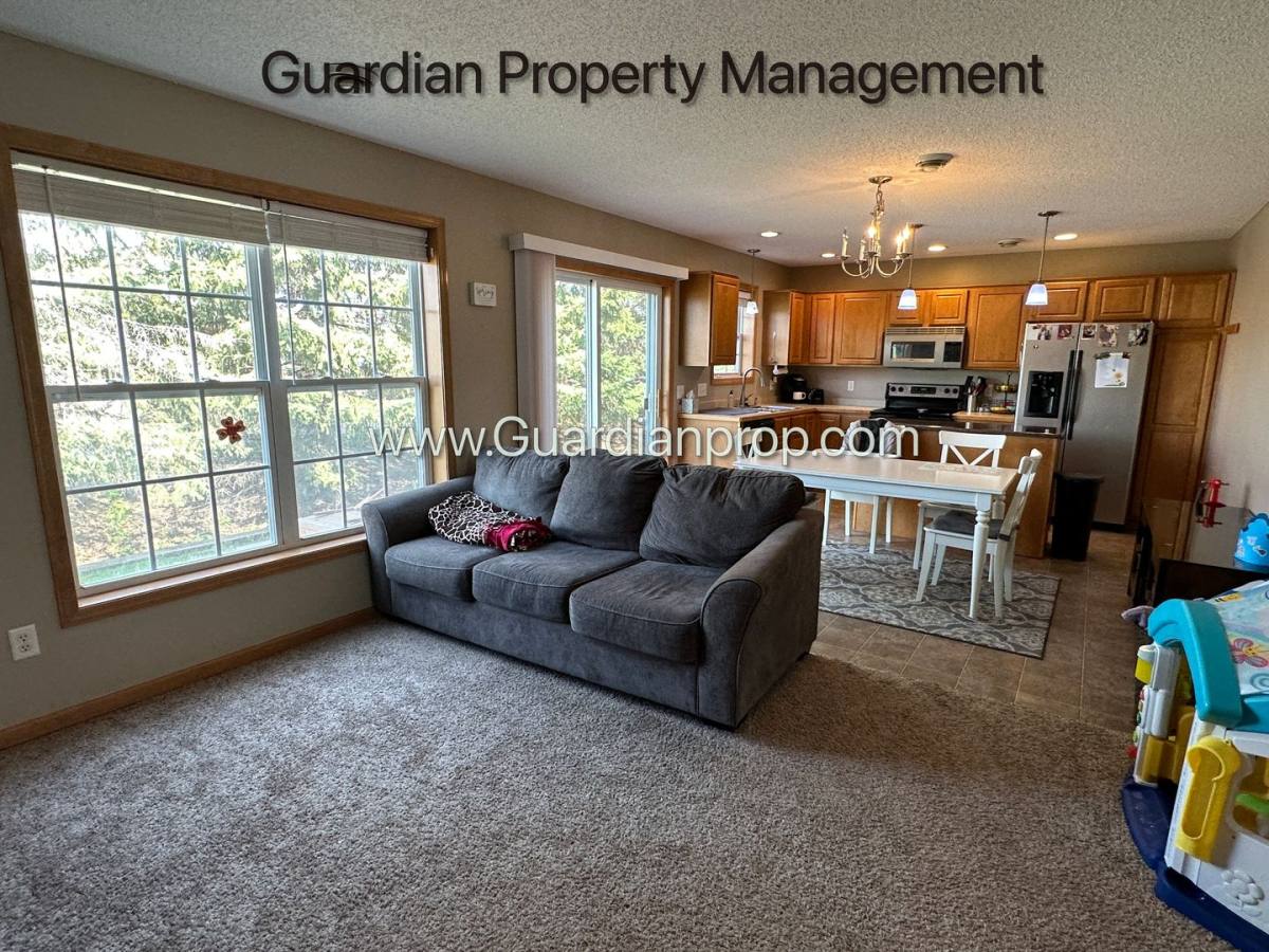 Townhouse for rent at 7990 210th St W, Lakeville, MN 55044