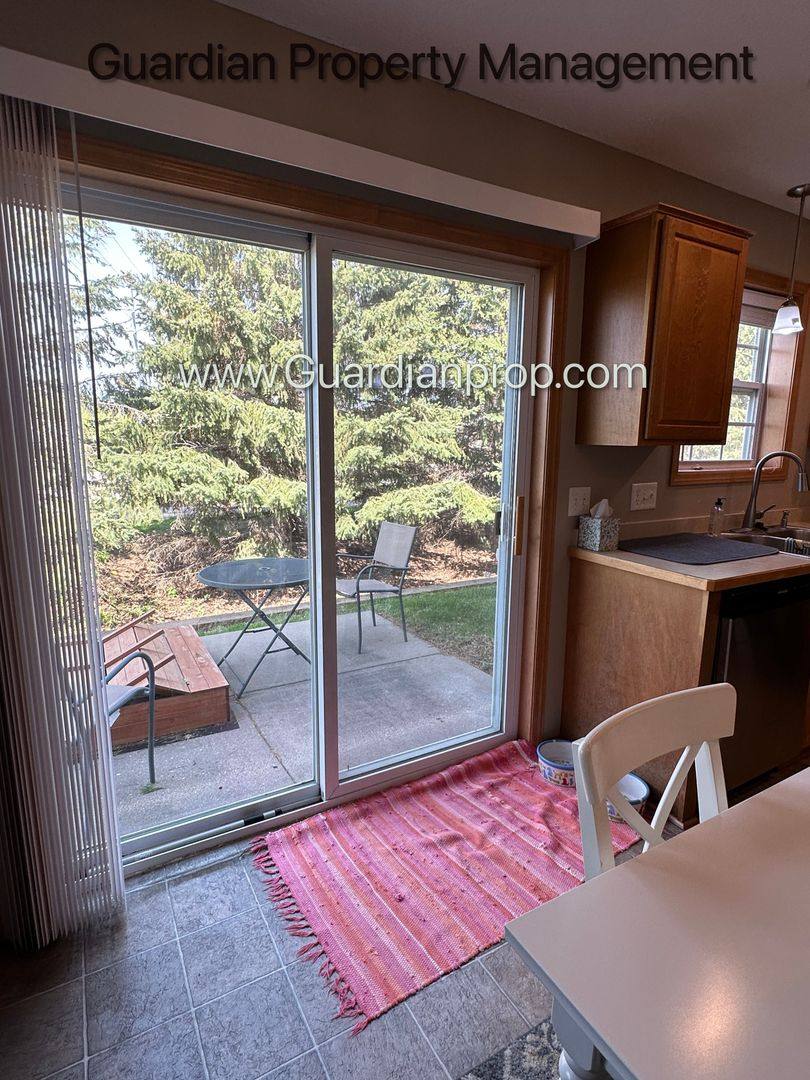 Townhouse for rent at 7990 210th St W, Lakeville, MN 55044