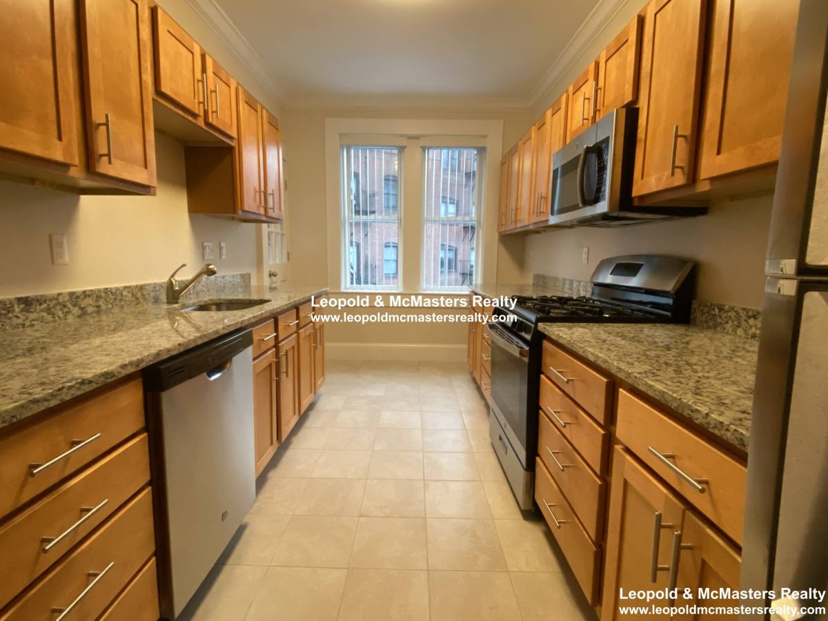 Apartment for rent at 12 Short St #6, Brookline, MA 02446