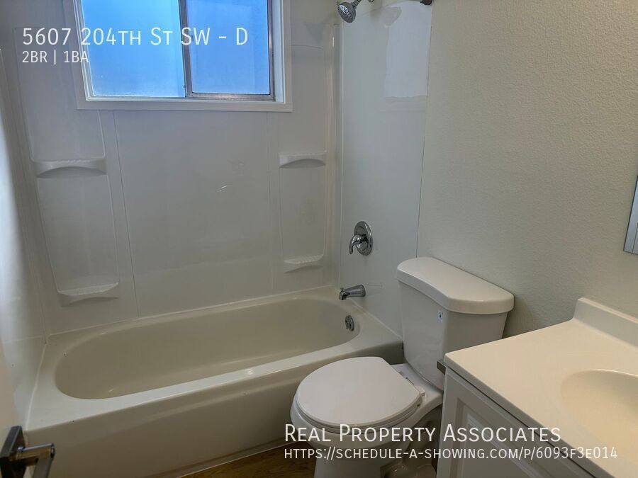 Apartment for rent at 5607 204th St SW #D, Lynnwood, WA 98036