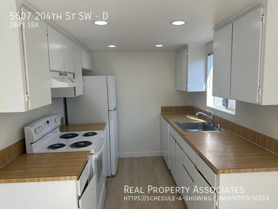 Apartment for rent at 5607 204th St SW #D, Lynnwood, WA 98036