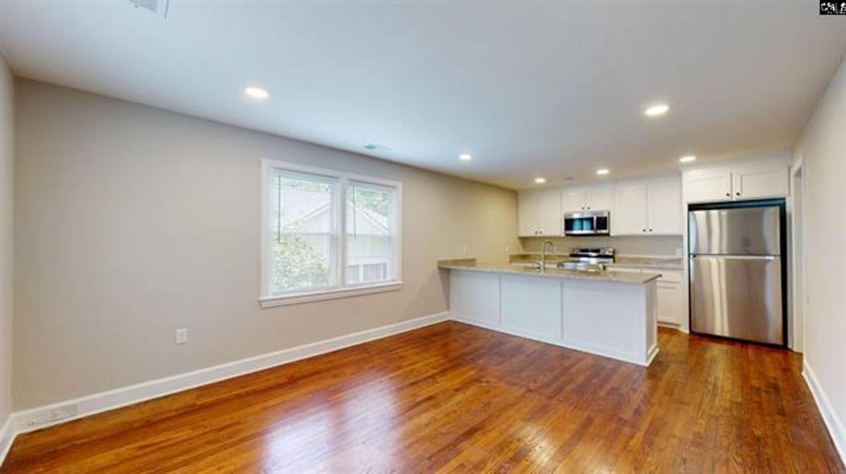 Apartment for rent at 3129 - 3131 Monroe St, Columbia, SC 29205