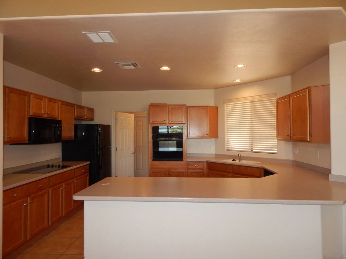 House for rent at 13798 E Fiery Dawn Dr, Vail, AZ 85641