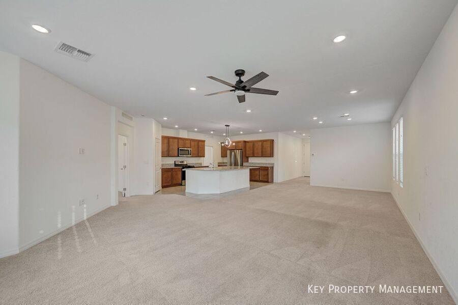 House for rent at 624 Stone Hammer Ave, Las Vegas, NV 89183