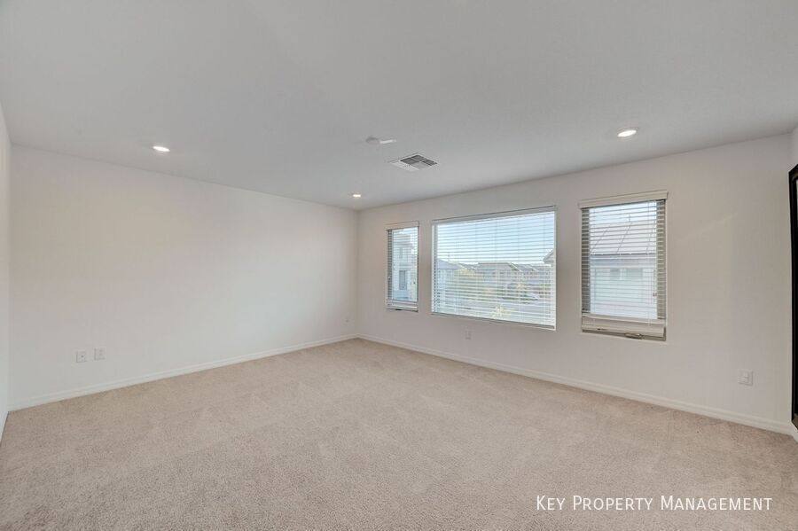 House for rent at 624 Stone Hammer Ave, Las Vegas, NV 89183