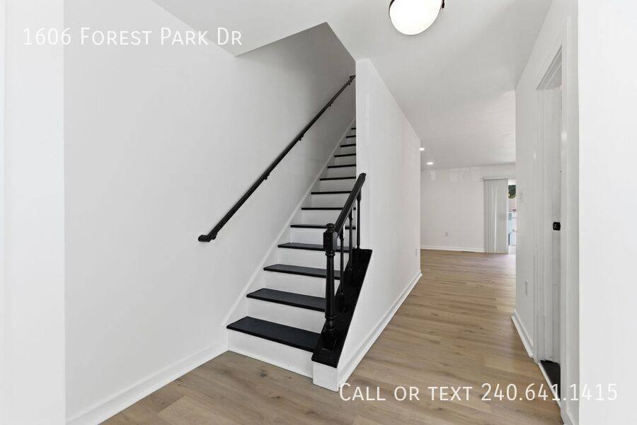 Townhouse for rent at 1606 Forest Park Dr, District Heights, MD 20747