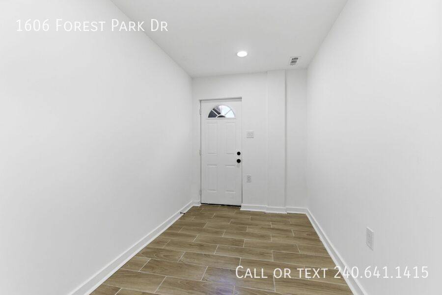 Townhouse for rent at 1606 Forest Park Dr, District Heights, MD 20747