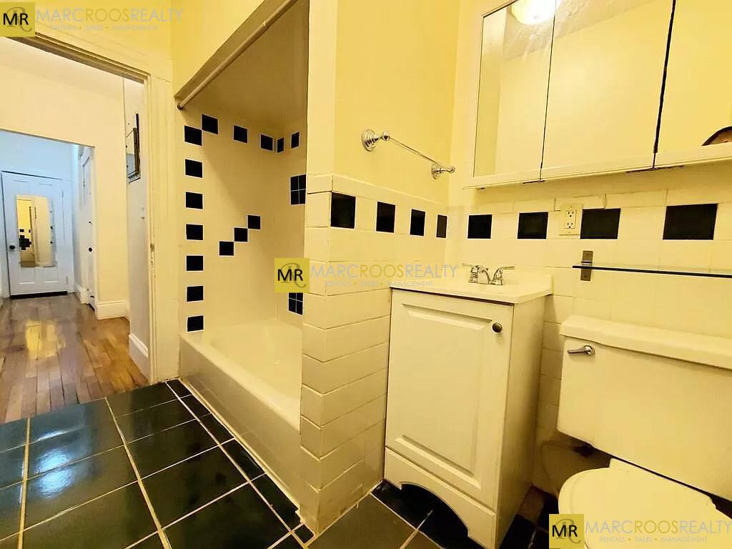 House for rent at 185 Beacon St #1, Somerville, MA 02143