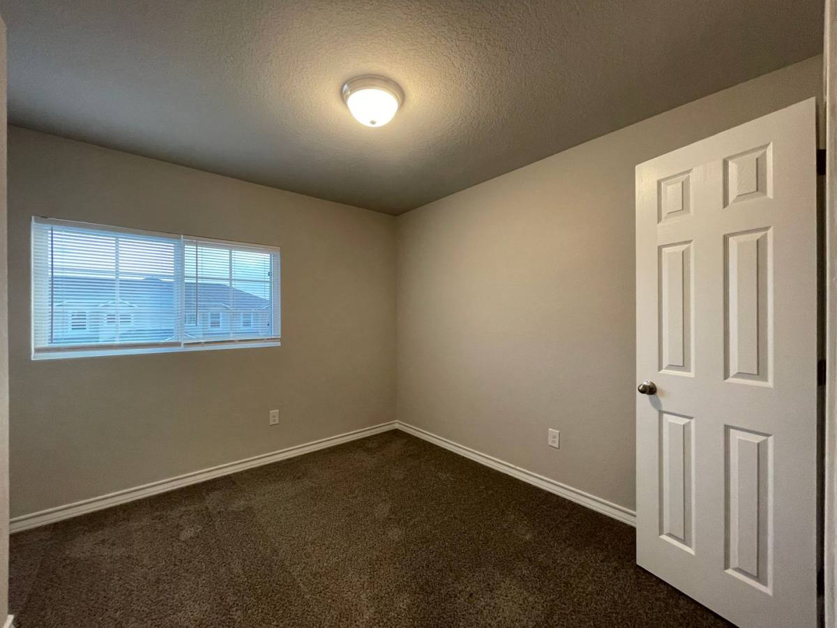 Townhouse for rent at 16914 Showdown Path #2, Schertz, TX 78154