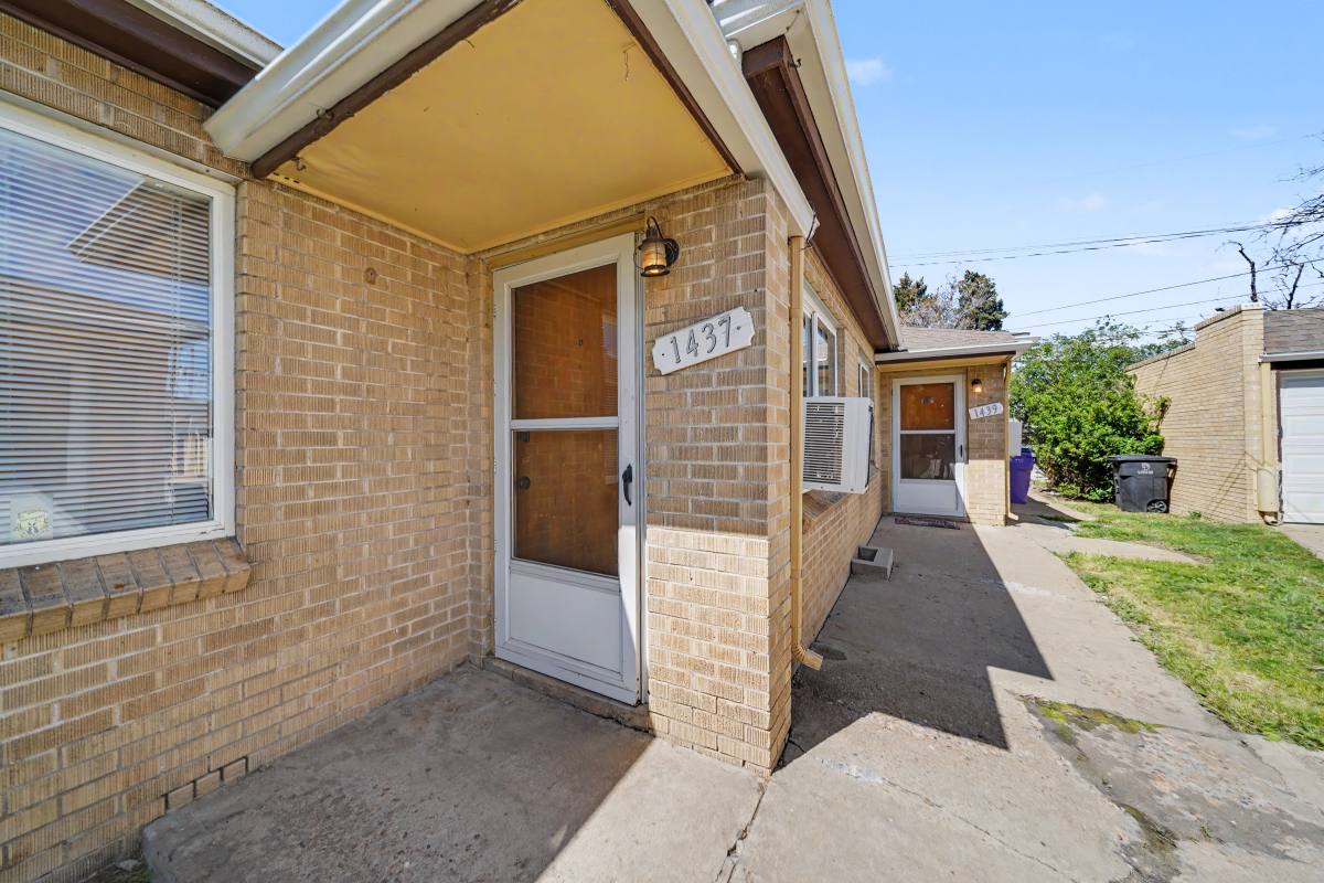 Apartment for rent at 1437 N Jasmine St, Denver, CO 80220