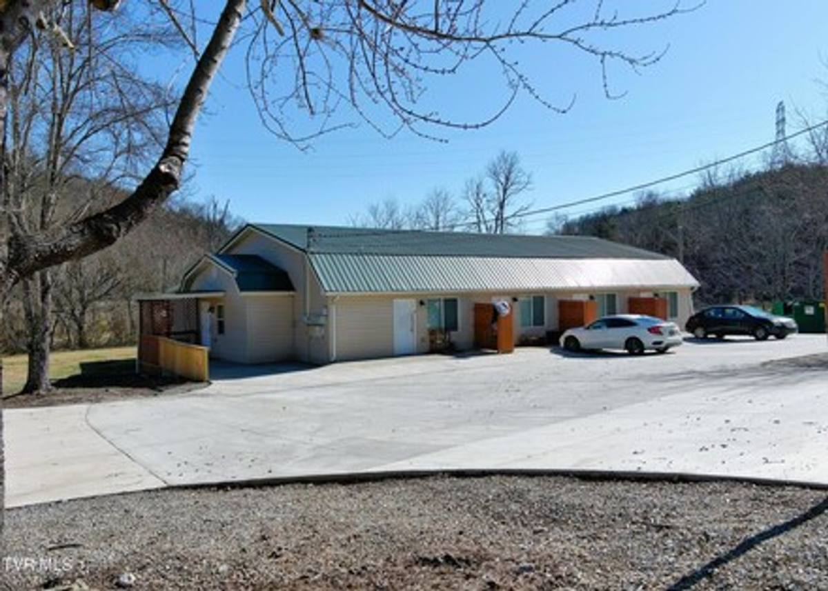 Apartment for rent at 620-646 Lovers Lane, Greeneville, TN 37743