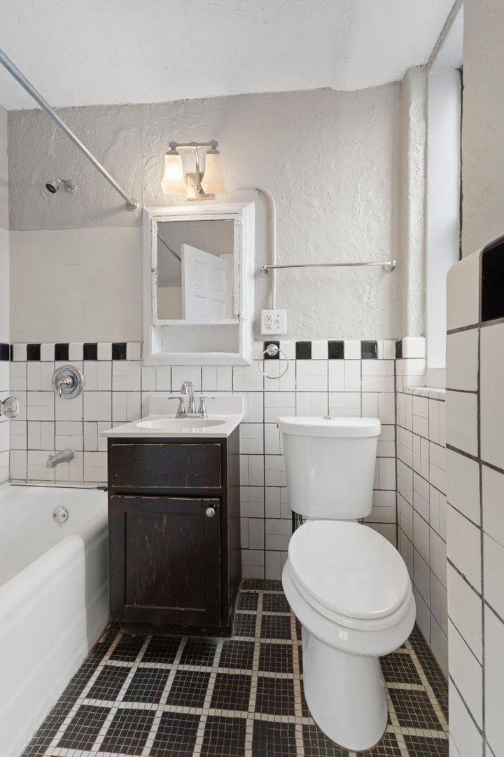 Apartment for rent at 28 E 16th St #407, Indianapolis, IN 46202