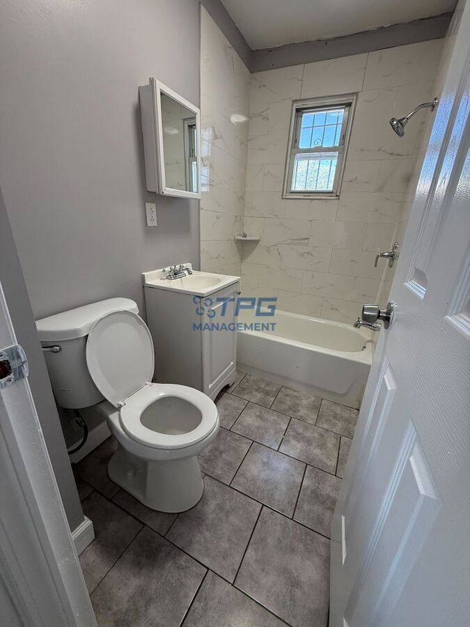 Apartment for rent at 96 Summer Ave #2, Newark, NJ 07104