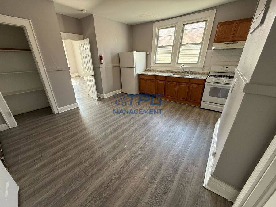 Apartment for rent at 96 Summer Ave #2, Newark, NJ 07104
