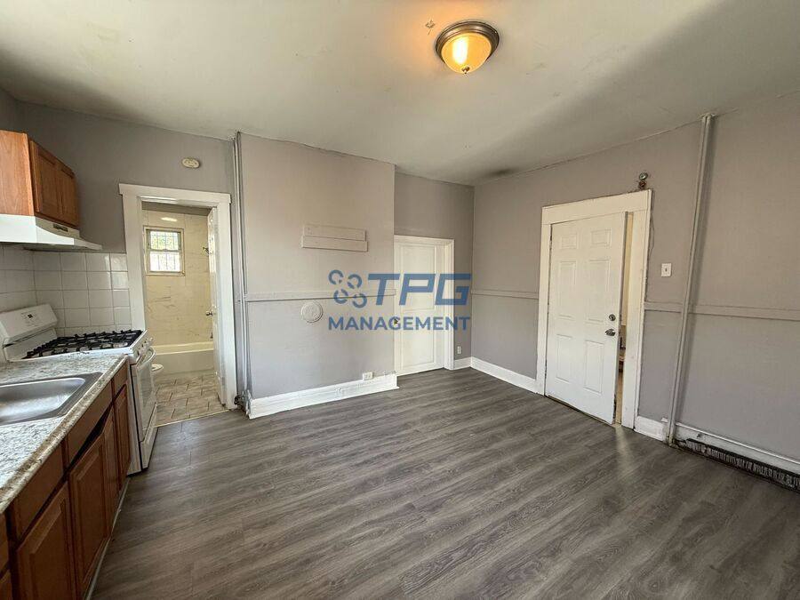 Apartment for rent at 96 Summer Ave #2, Newark, NJ 07104