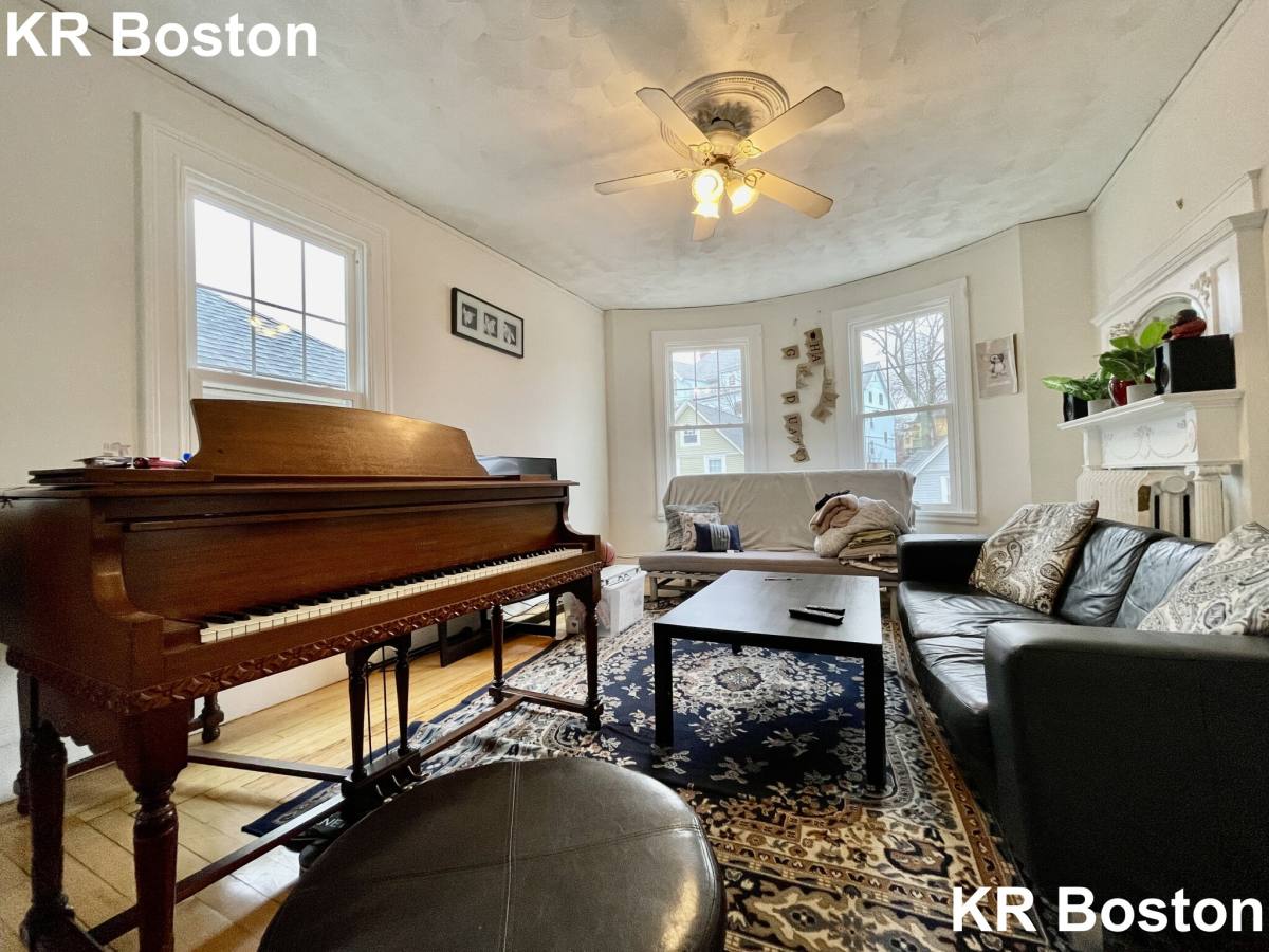 Townhouse for rent at 33 Imrie Rd, Allston, MA 02134