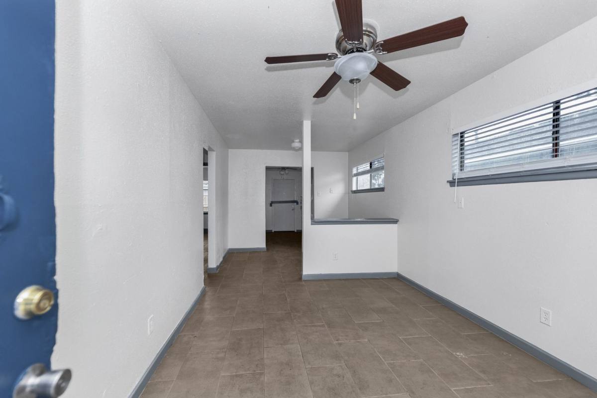 Apartment for rent at 4203 Hirsch Rd, Houston, TX 77026