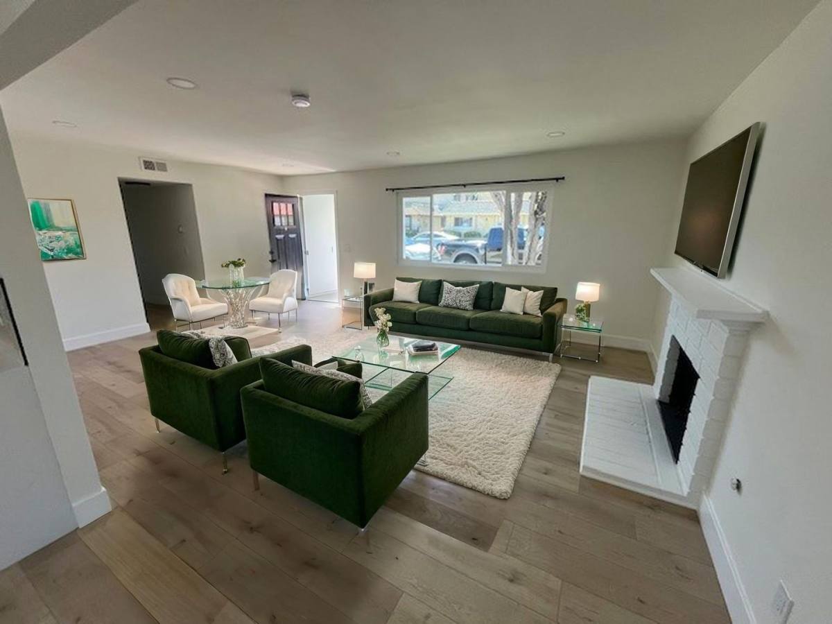 Apartment for rent at 17372-17412 Dairyview Circle, Huntington Beach, CA 92647