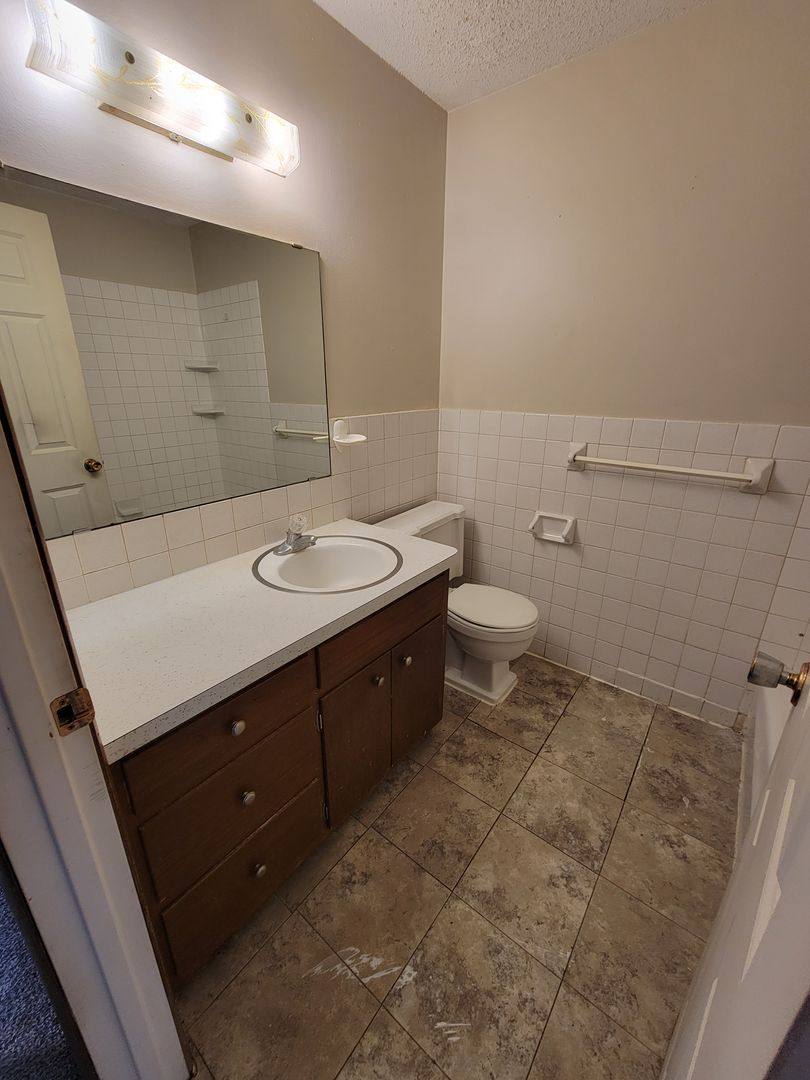 Apartment for rent at 321 S Harrison St, Shakopee, MN 55379