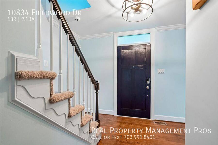 House for rent at 10834 Fieldwood Dr, Fairfax, VA 22030