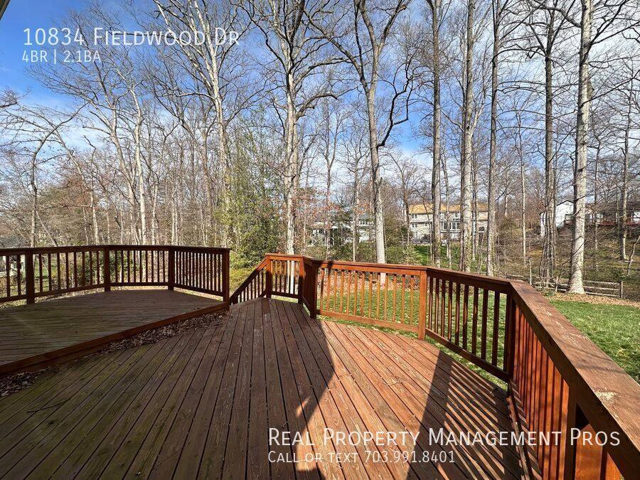 House for rent at 10834 Fieldwood Dr, Fairfax, VA 22030