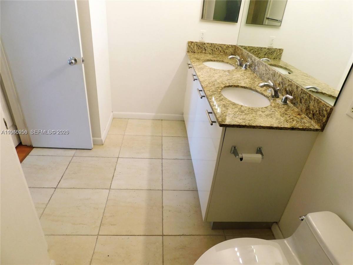Apartment for rent at 3300 NE 191st St #1002, Miami, FL 33180