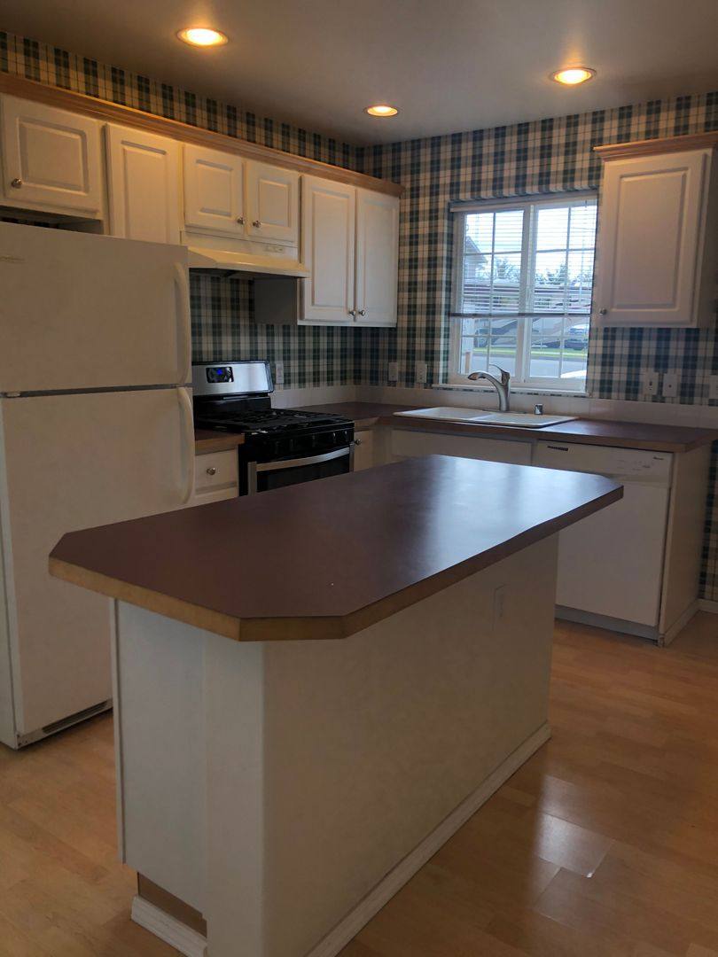 Townhouse for rent at 220 14th St, Blaine, WA 98230