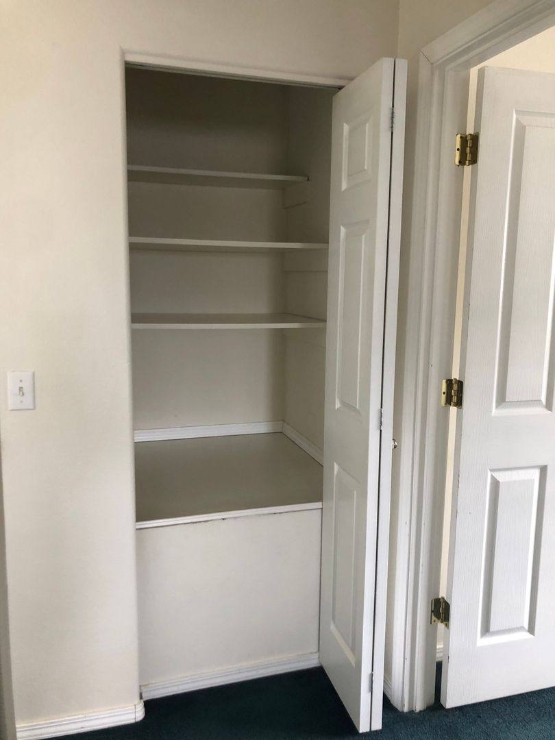 Townhouse for rent at 220 14th St, Blaine, WA 98230
