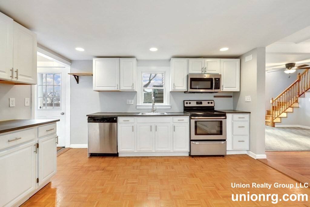 House for rent at 285 Park St #2, Medford, MA 02155