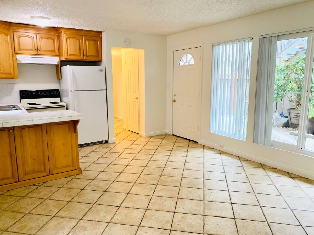 Apartment for rent at 825-827 San Fernando Place, San Diego, CA 92109