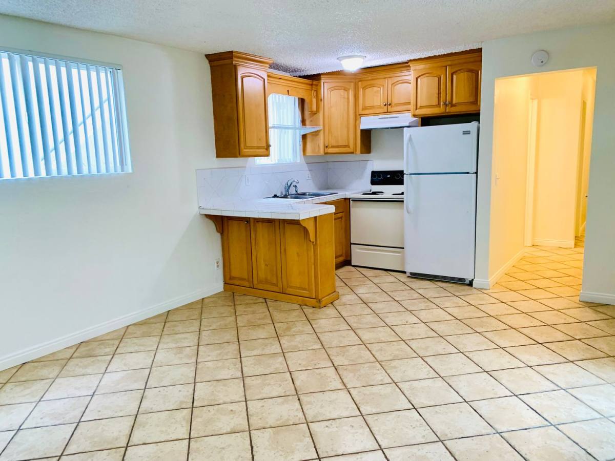 Apartment for rent at 825-827 San Fernando Place, San Diego, CA 92109