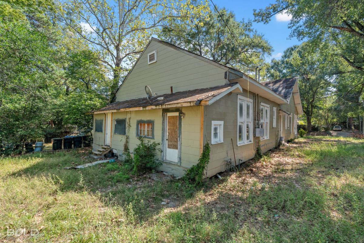 House for rent at 546 Dalzell St, Shreveport, LA 71104