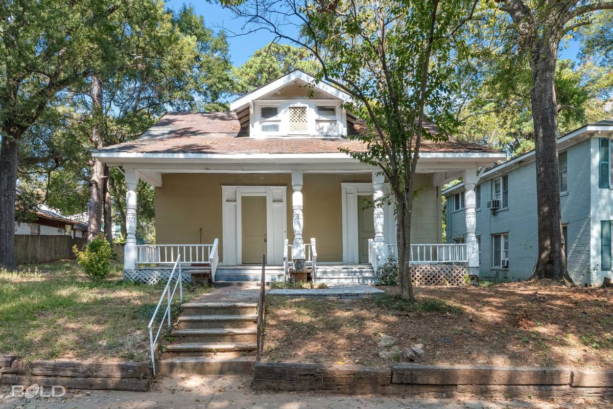 House for rent at 546 Dalzell St, Shreveport, LA 71104