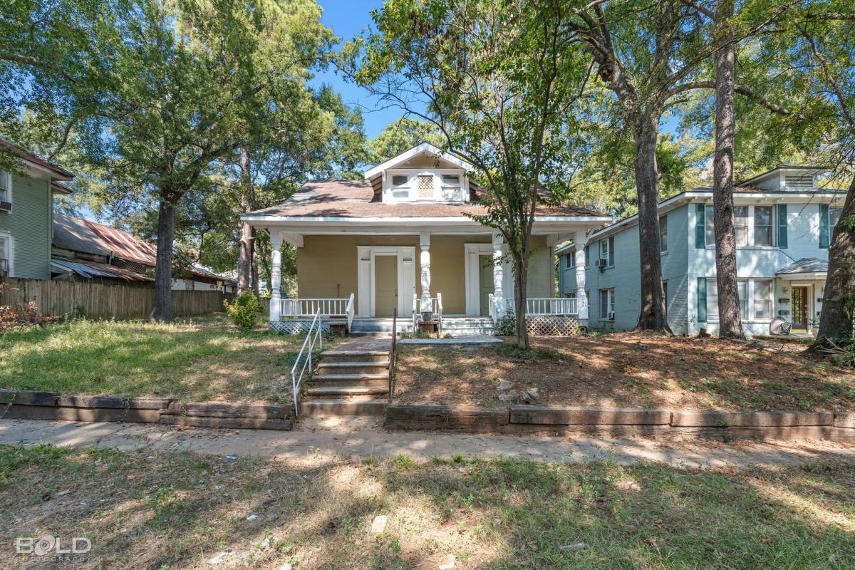 House for rent at 546 Dalzell St, Shreveport, LA 71104
