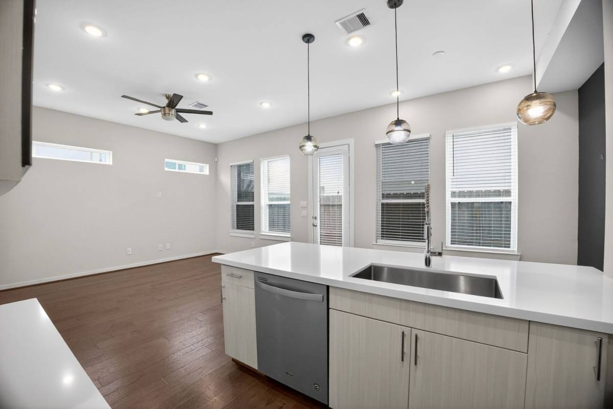 House for rent at 619 Thornton Oaks Lane, Houston, TX 77018