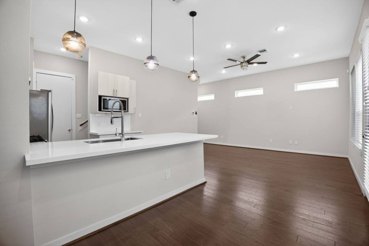 House for rent at 619 Thornton Oaks Lane, Houston, TX 77018
